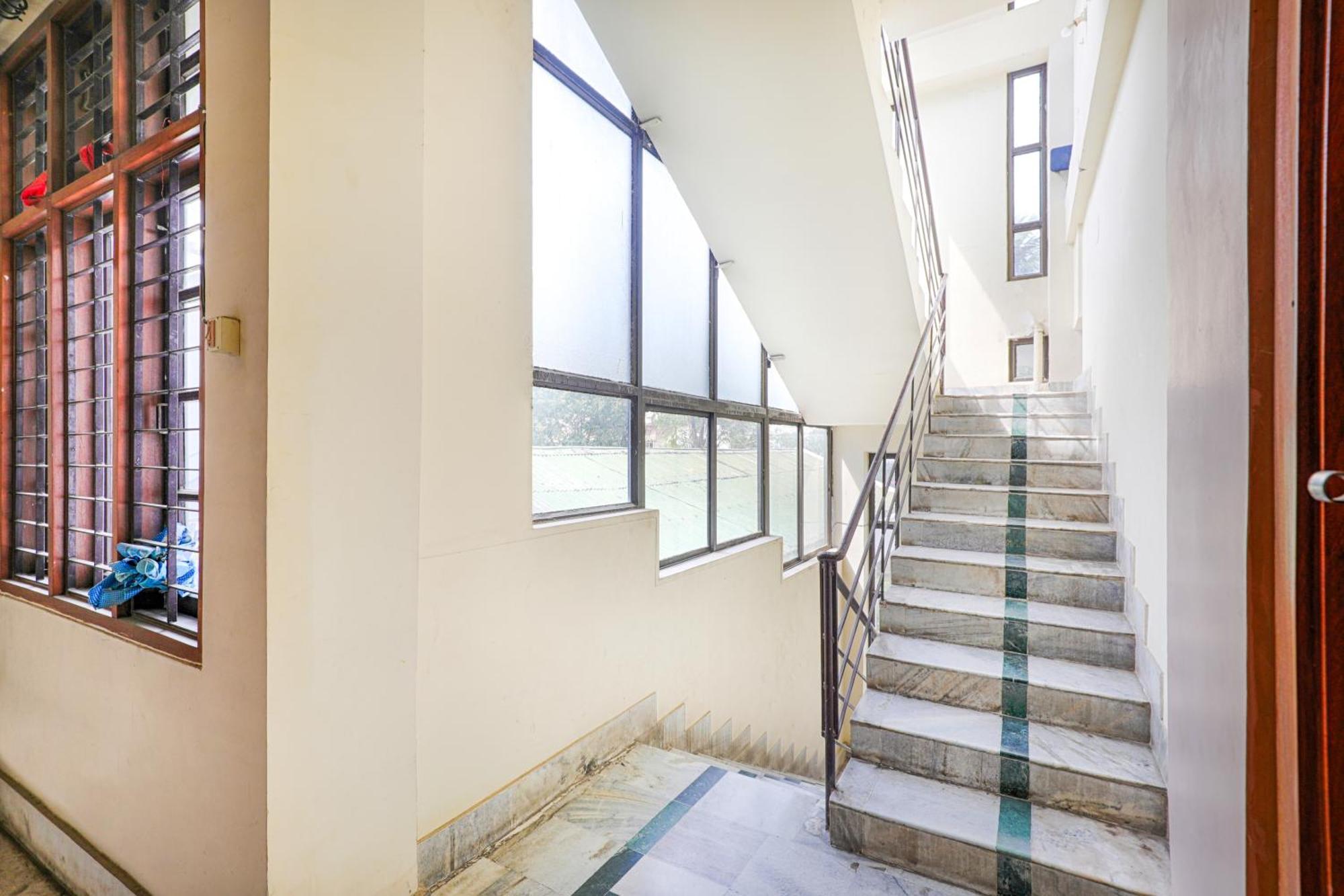 Exotic Villa Homestay Гувахати Екстериор снимка