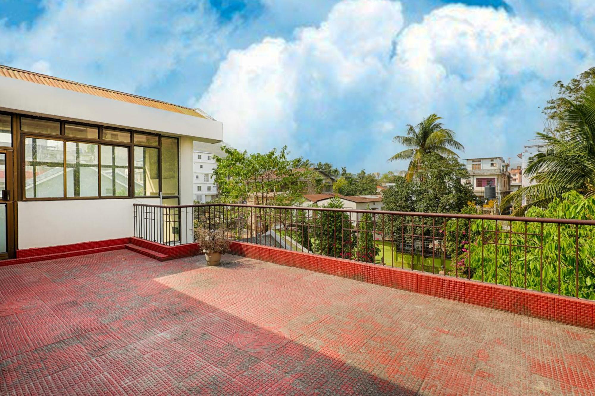 Exotic Villa Homestay Гувахати Екстериор снимка