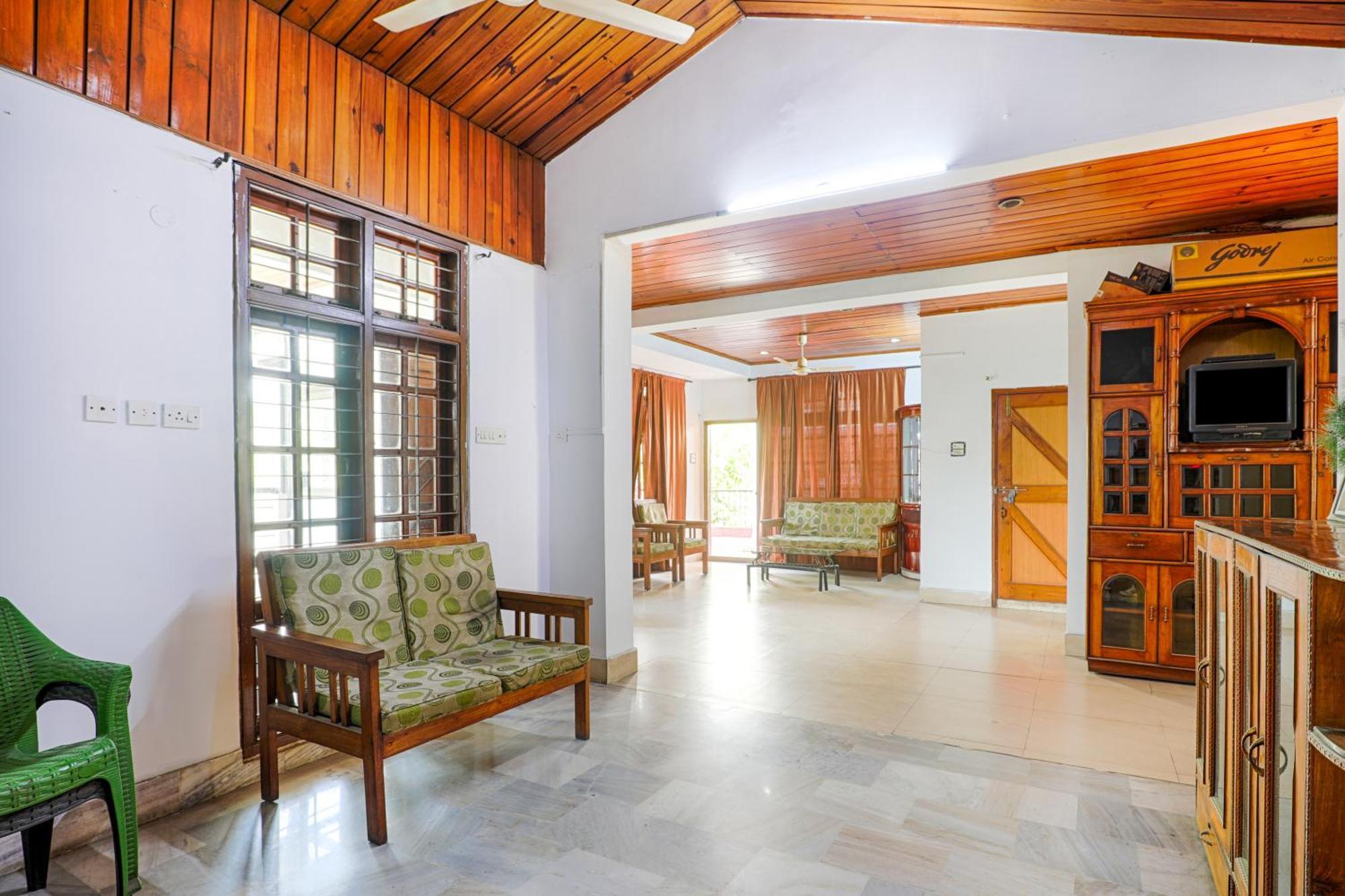 Exotic Villa Homestay Гувахати Екстериор снимка