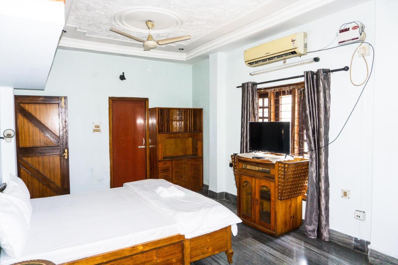 Exotic Villa Homestay Гувахати Екстериор снимка