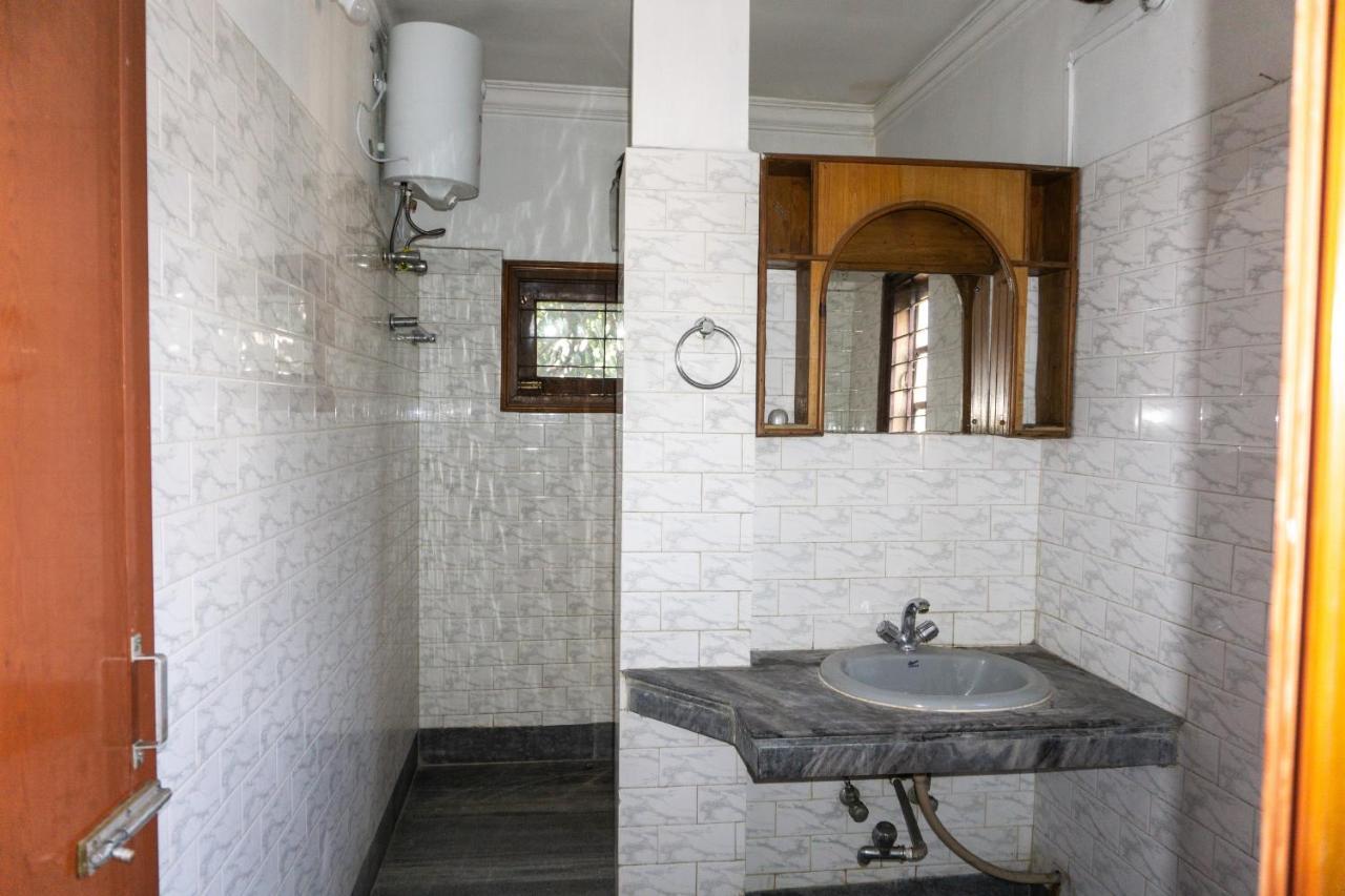 Exotic Villa Homestay Гувахати Екстериор снимка