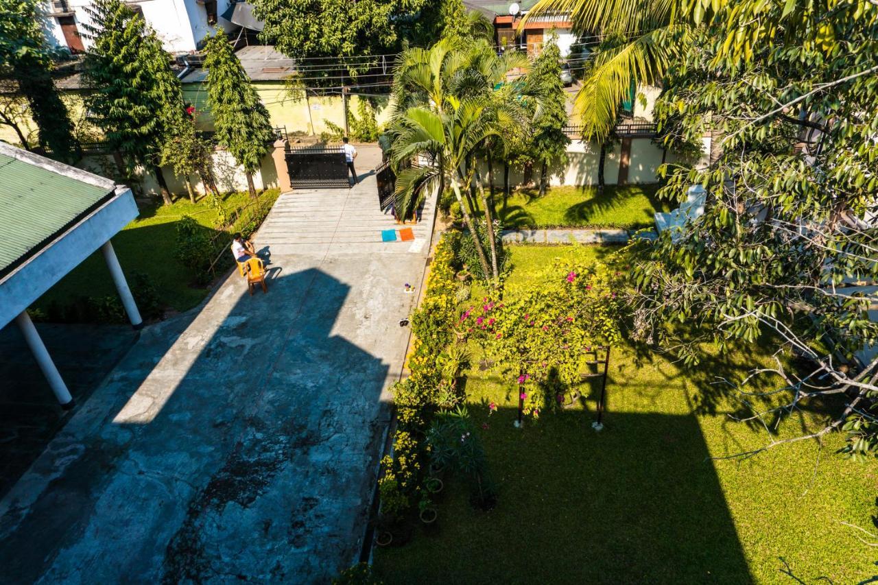 Exotic Villa Homestay Гувахати Екстериор снимка